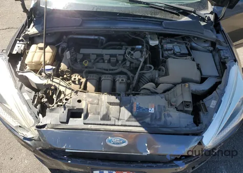 2018 Ford Focus S z USA, uszkodzony, nr VIN 1FADP3E25JL211242